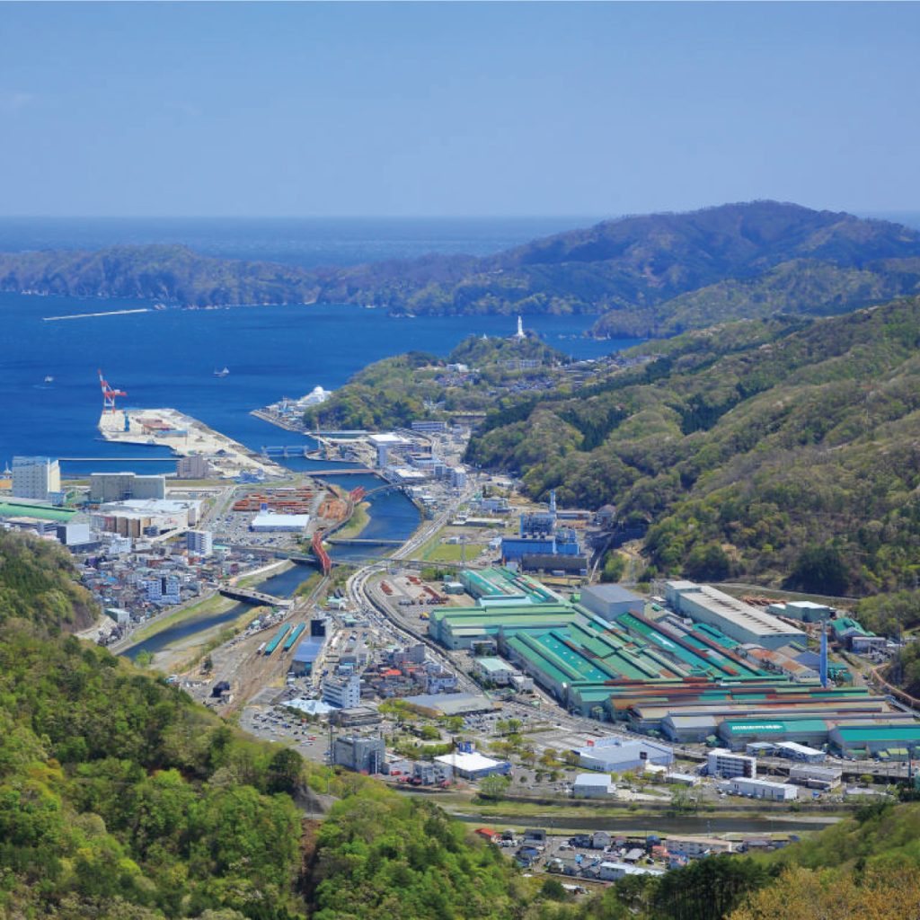 釜石港と市街地